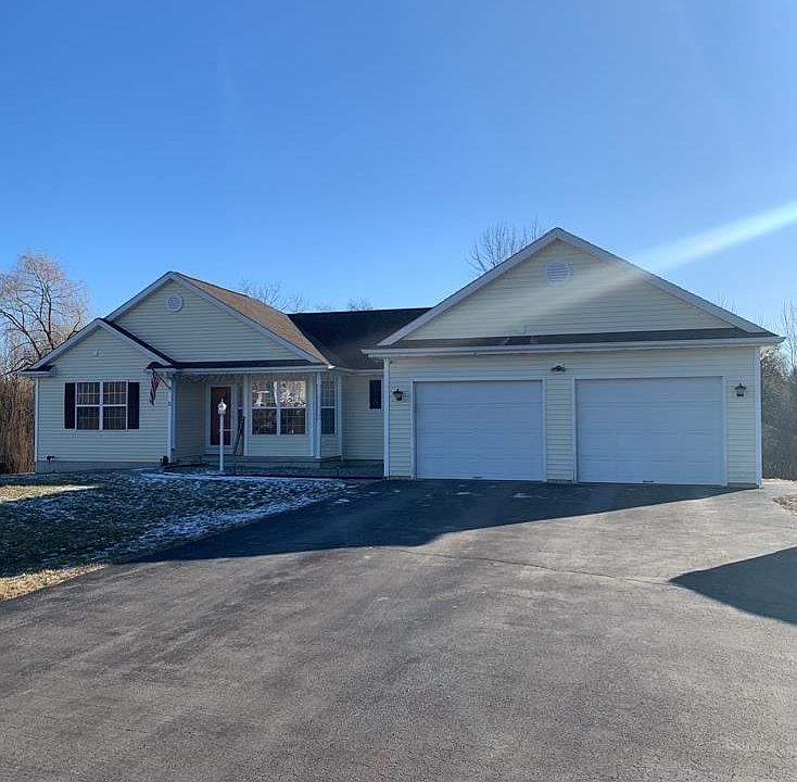 1st image of 6 Battle Hill Dr