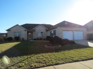 811 E Larmon St, Tolono, IL