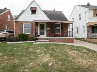 12822 Grannis Rd, Garfield Heights, OH 44125