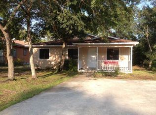 146 NE 30th St, Oak Island, NC 28465