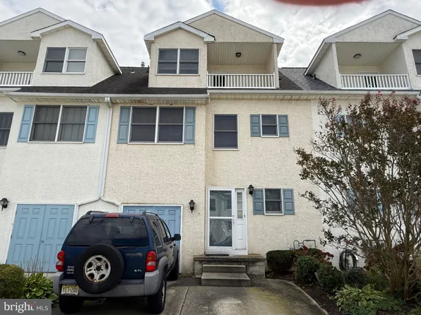 4 Horizon Ln, Brigantine, NJ 08203