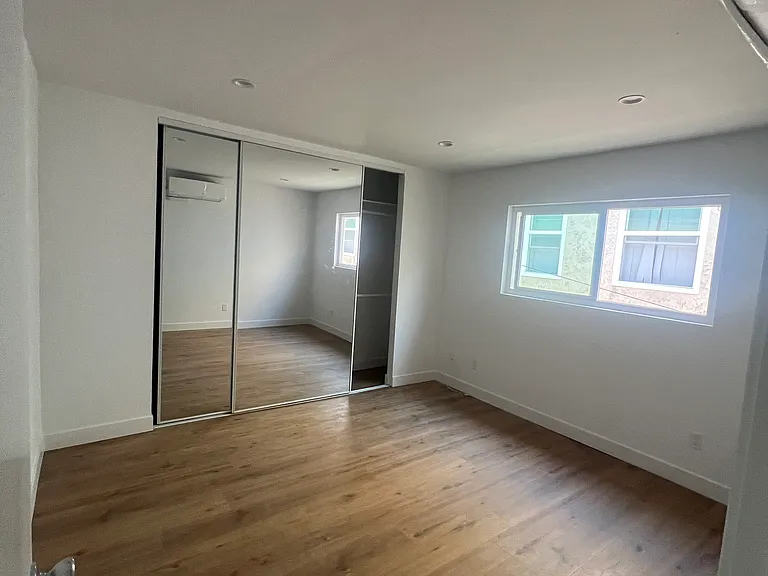 5833 Gregory Ave #7 — Photo 9