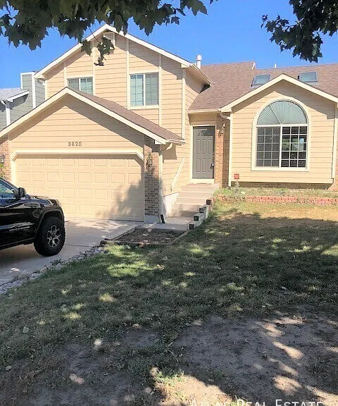 3820 Dolphin Cir — Photo 28