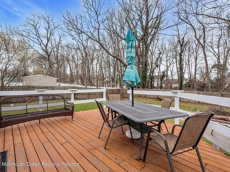 248 Sunset Ln — Photo 32