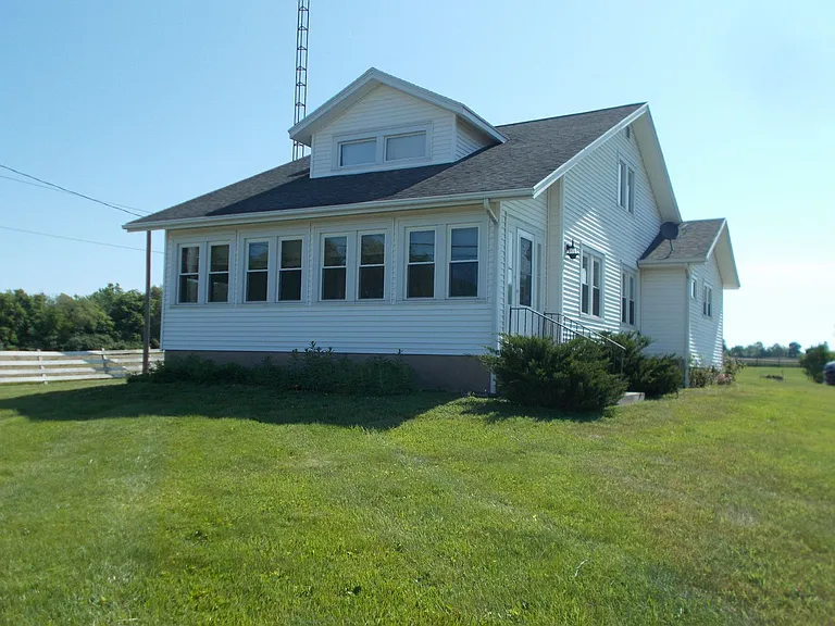 3611 Chester Blvd — Photo 1