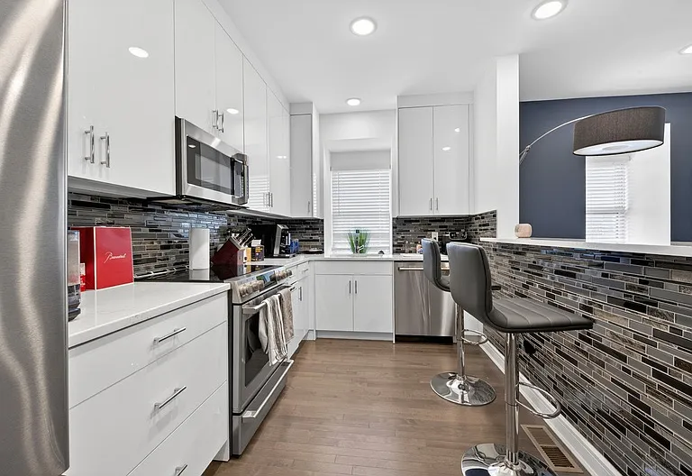 974 Summit Ave #409 — Photo 9