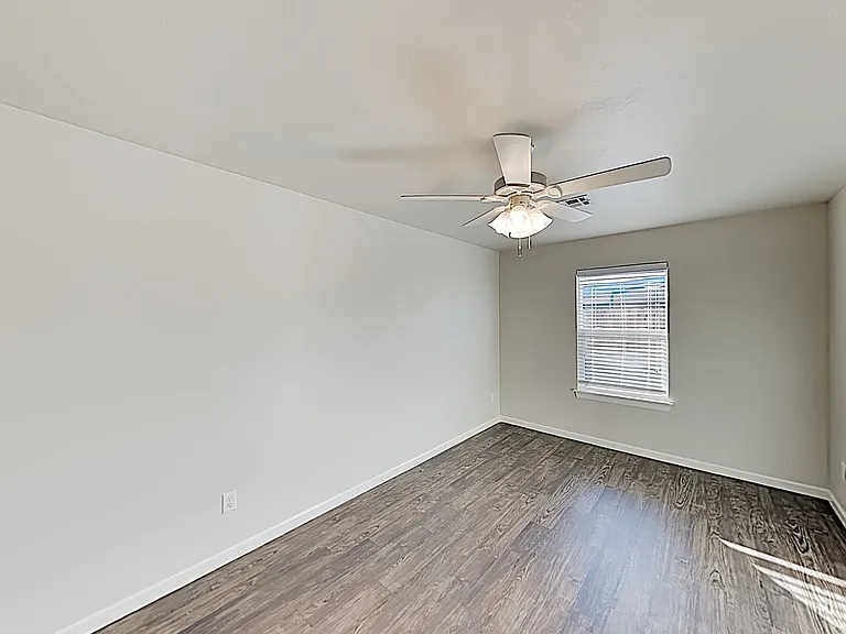 5017 Avion Ct — Photo 8