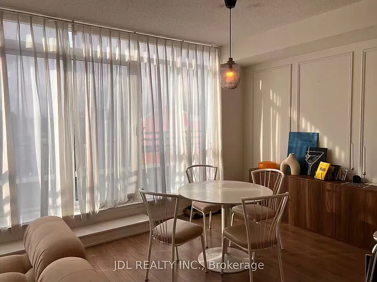 775 King St W #615 — Photo 5