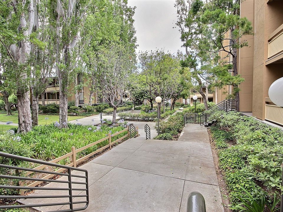 1st image of 1171 Compass Ln #328