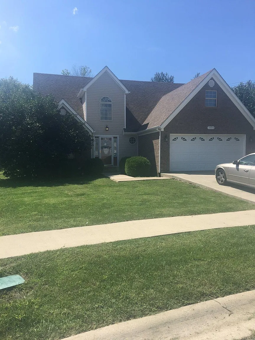 1004 Paddock Loop photo 1