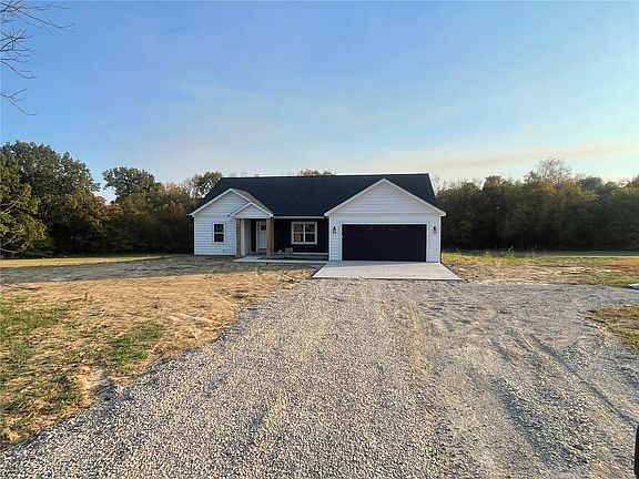 2nd image of 284 Pecan Landing Ln