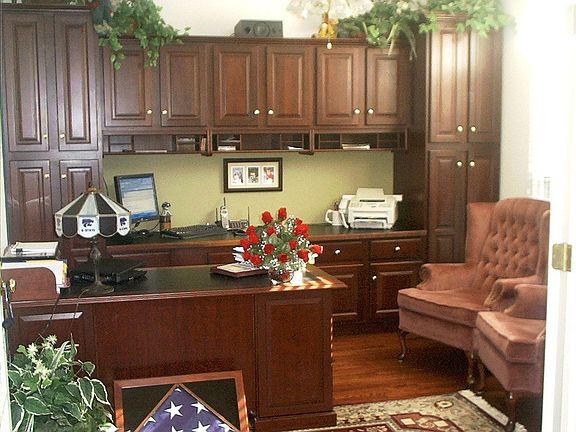 Den w/ french doors, 