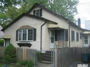 620 Campagnoli Ave, Copiague, NY 11726