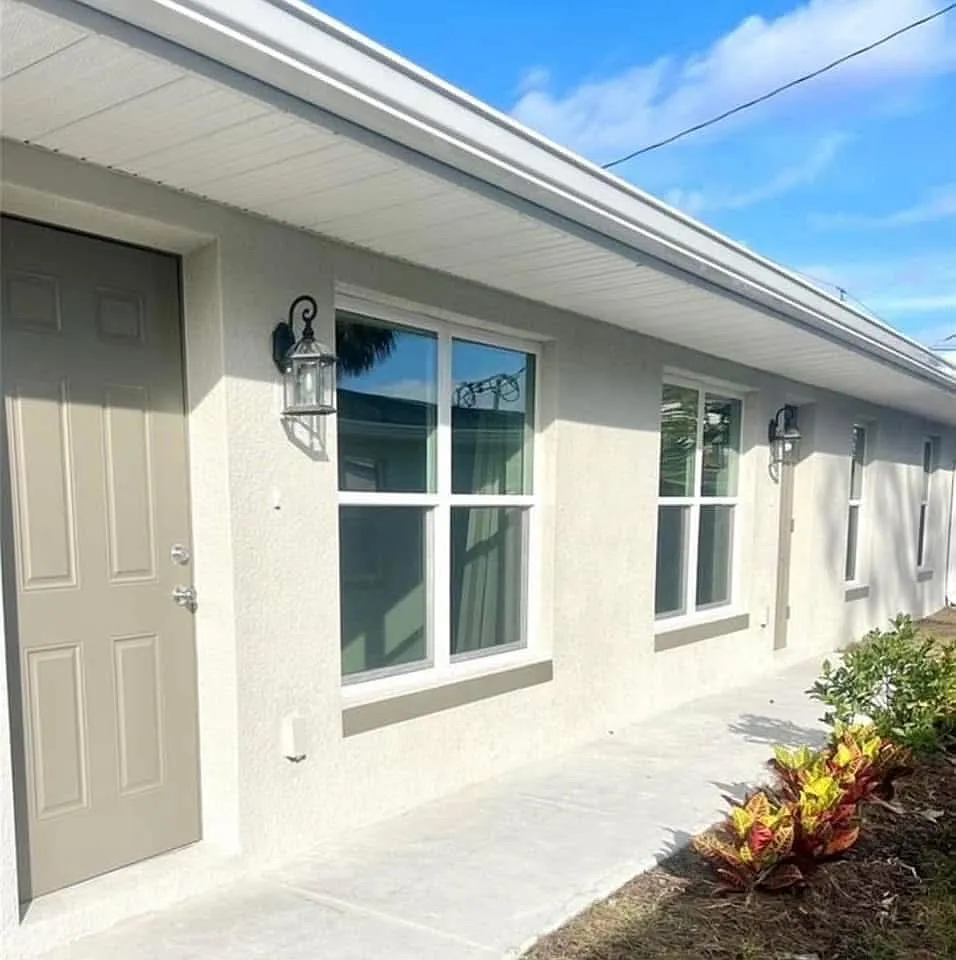3 bed, 1200 sqft, $1,550 — Photo 1