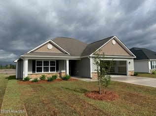 927 Uplands Ln, Jacksonville, NC 28546