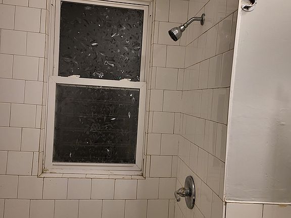 2nd image of 115-116 22nd St #3