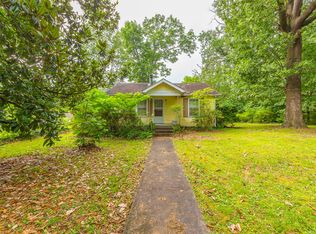 15 School St, Rossville, GA 30741