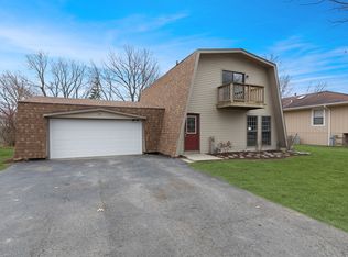 723 Cynthia Dr, Sandwich, IL 60548