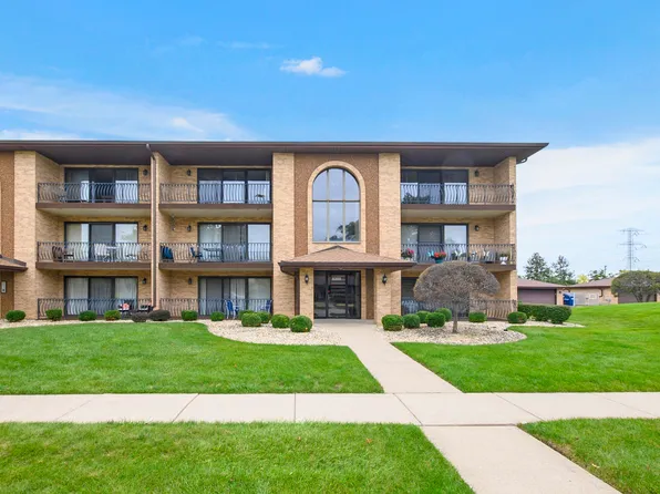 8300 160th Pl APT 2E, Tinley Park, IL 60477