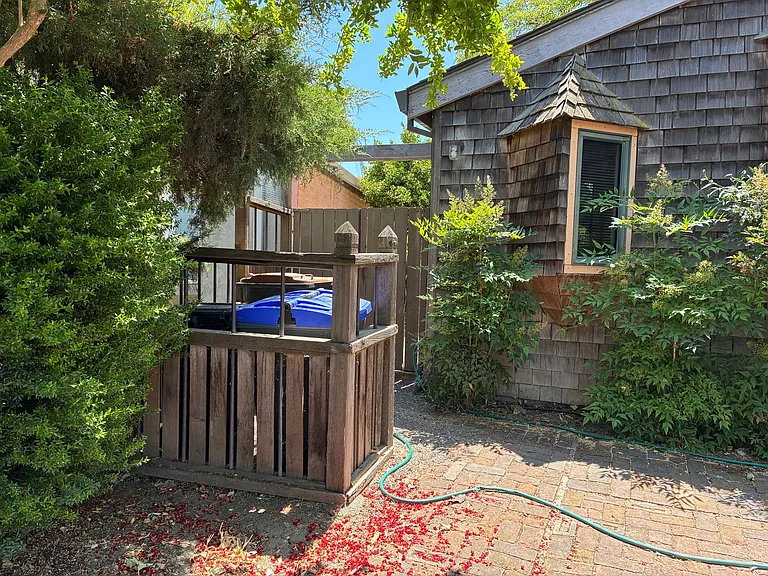 2125 Bueno Dr — Photo 34
