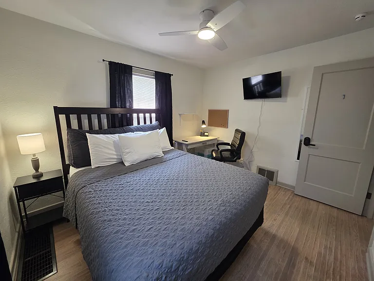 915 Mackow Dr #1 — Photo 4