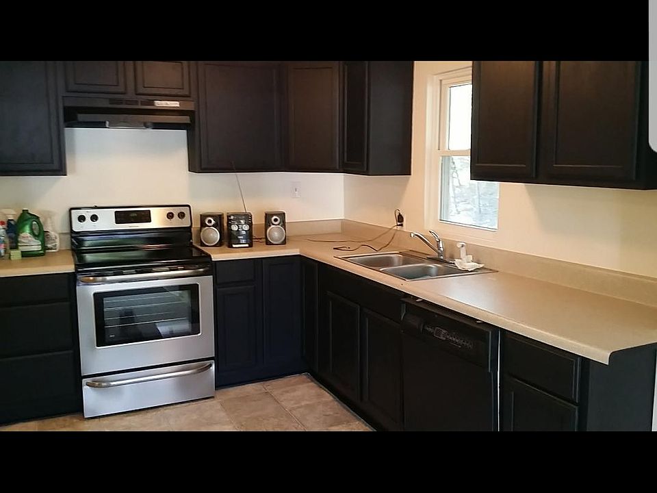 2nd image of 5008 Emerson St