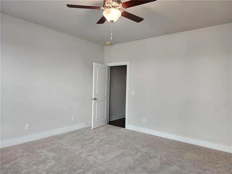 1242 Winterhaven Dr — Photo 21