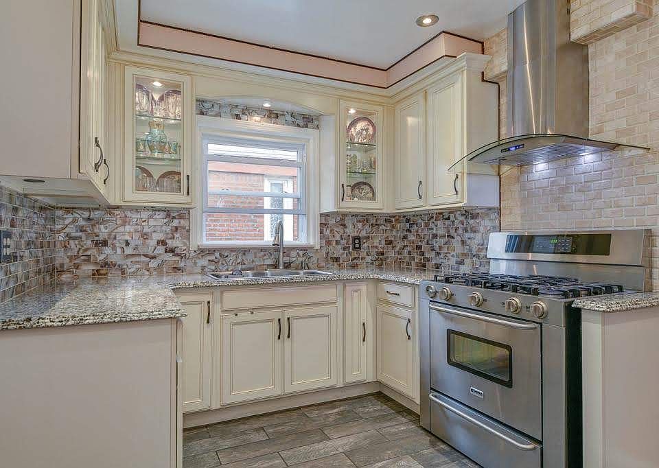 1st image of 8034 255th St