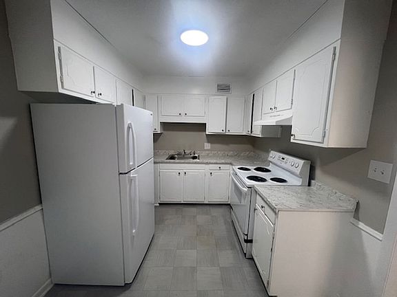 3rd image of 1608-7 Fayette Ave