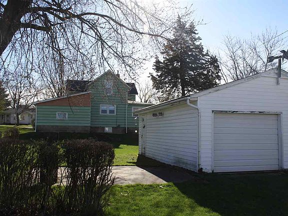 5th image of 216 6th Ave SE