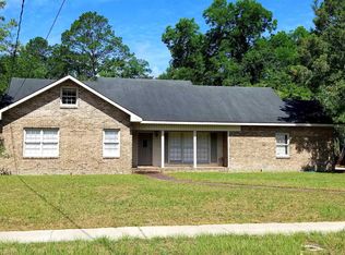 181 Strickland St, Pembroke, GA 31321