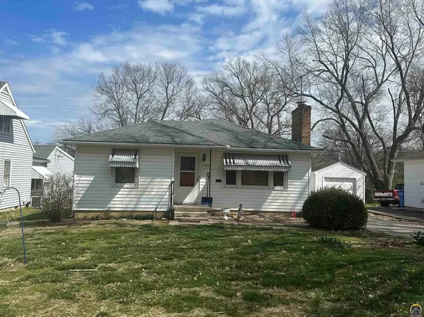 2404 SW Bradbury Ave, Topeka, KS 66611