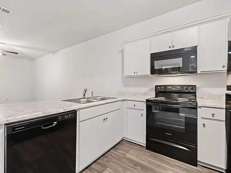 Springhill Apartments — Photo 7