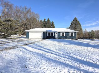 12087 N Cedarwood Dr, Mooresville, IN 46158