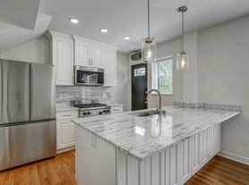 101 Tempsford Ln