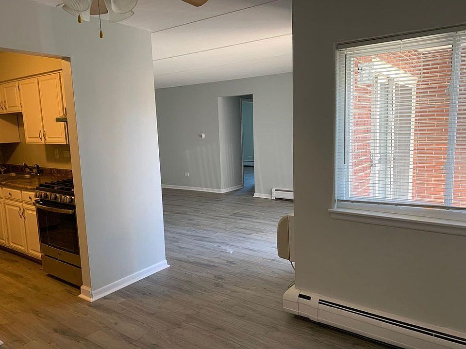 Lakehurst Commons 170 E Lake St Elmhurst IL Zillow