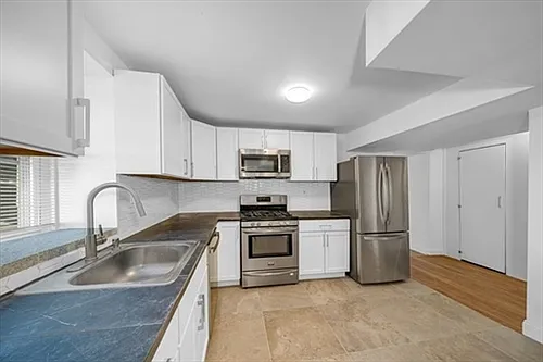 37 Cleveland St Photo 1