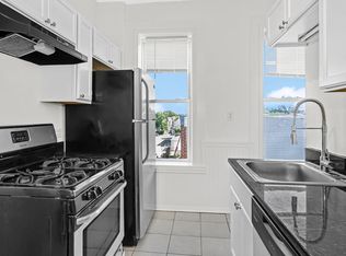 1925 S Racine Ave #3R, Chicago, IL 60608