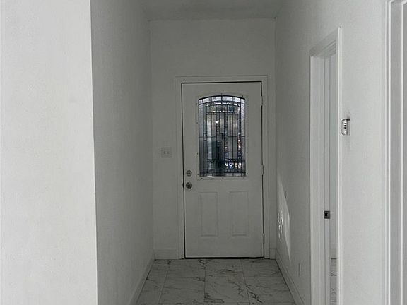 4th image of 4172 Dorsey St