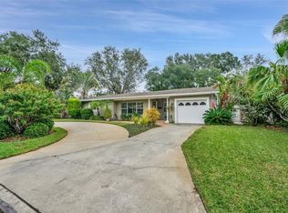 1707 Laurie Ln, Belleair, FL 33756