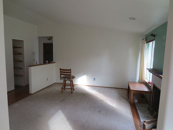 4th image of 1035 Berilla Dr