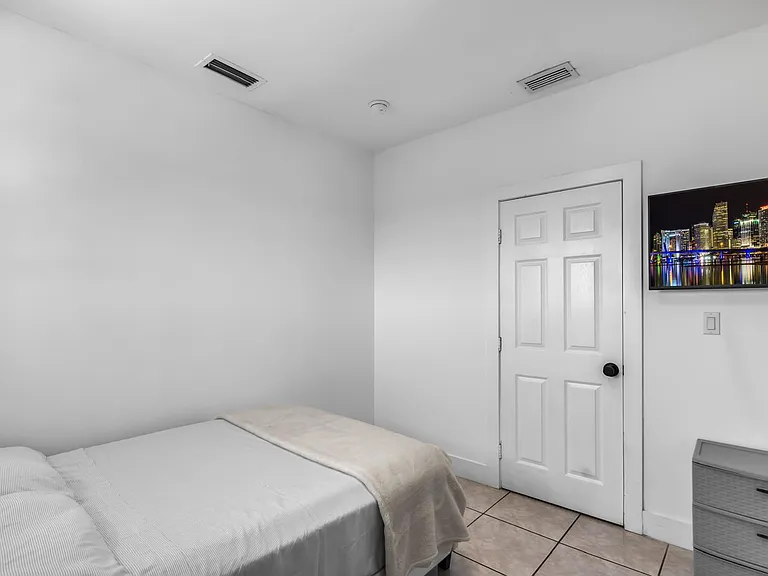 8119 Harding Ave #4 — Photo 6