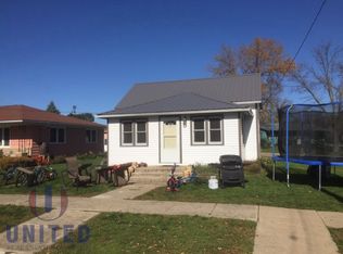 521 6th St, Correctionville, IA 51016