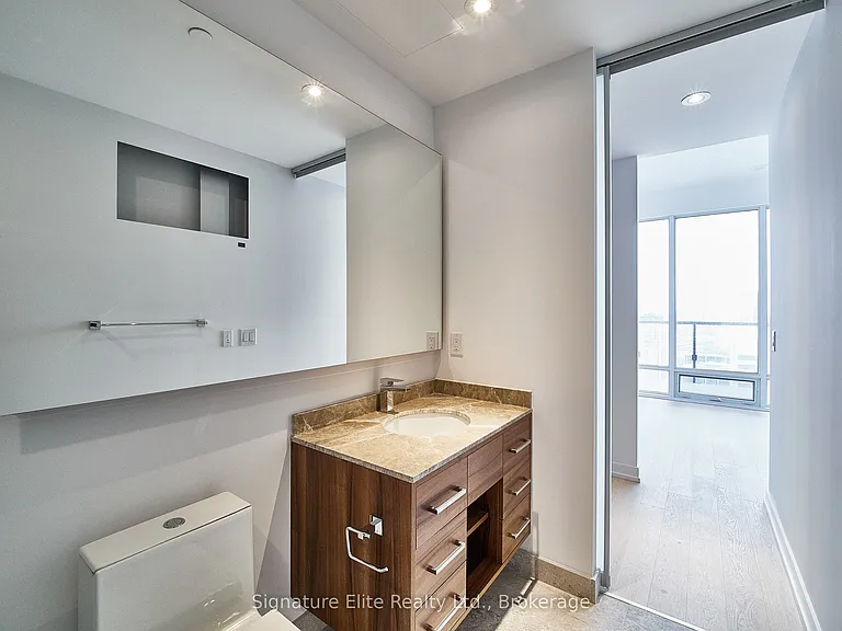 488 University Ave #2705 — Photo 30