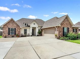 2021 Thomas Dr, Covington, LA 70435