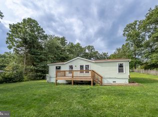 318 Allegheny Dr, Oakland, MD 21550