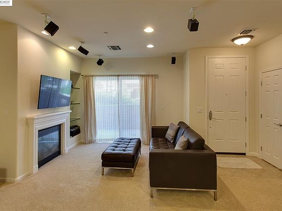 2nd image of 3385 Dublin Blvd Unit 136