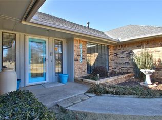 2113 Glacier Rd, Yukon, OK 73099