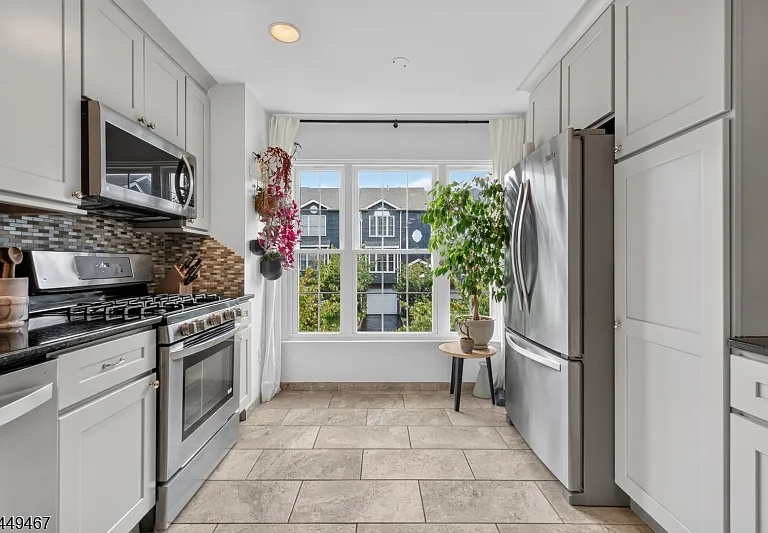 100 Glen Ridge Ave #12 — Photo 4