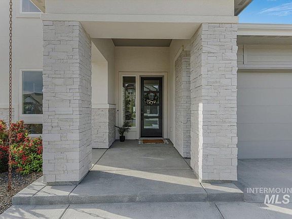 4th image of 8448 W Brooks Dr